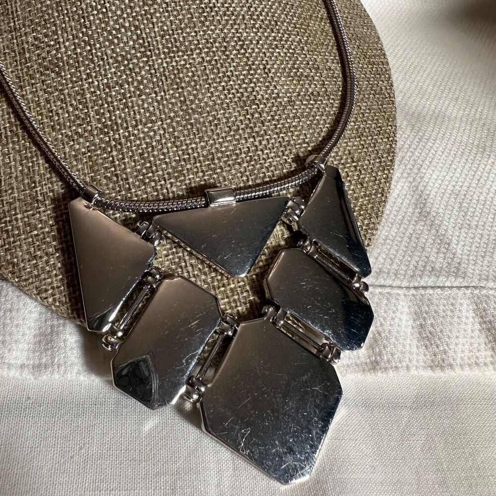 Chaps Womens Silver Tone Reflective Geometric Statement Choker Fashion Necklace